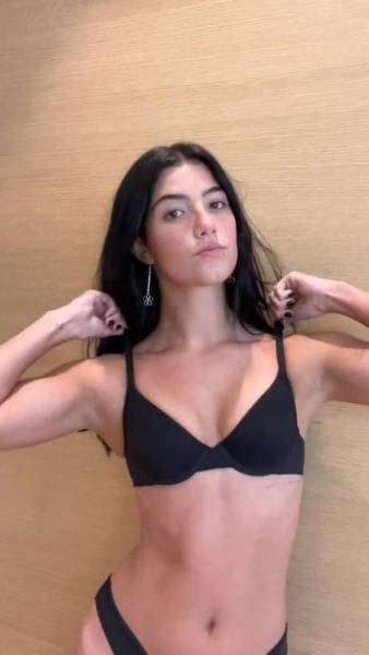 Charli D 19Amelio Lingerie Modeling Video Leaked - Usa on fanspics.com
