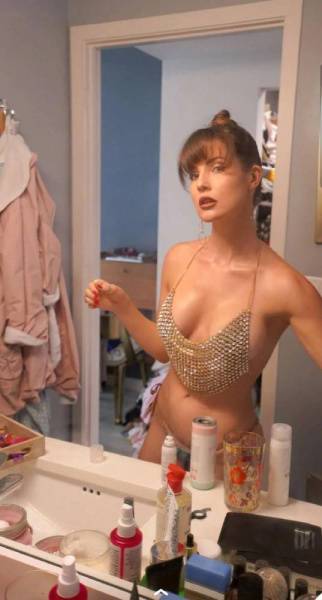 Amanda Cerny Nude Pearl Lingerie OnlyFans Set Leaked on fanspics.com