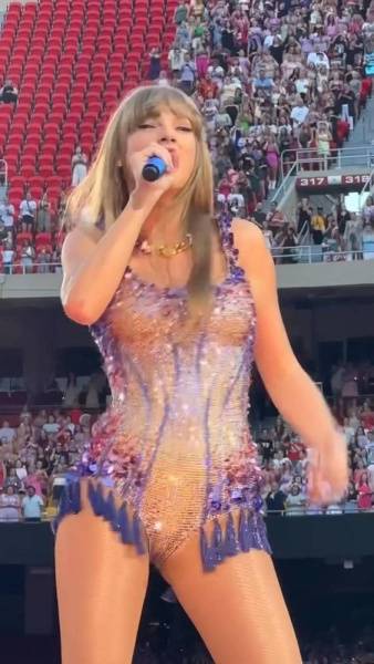Taylor Swift Camel Toe Bodysuit Video Leaked - Usa on fanspics.com