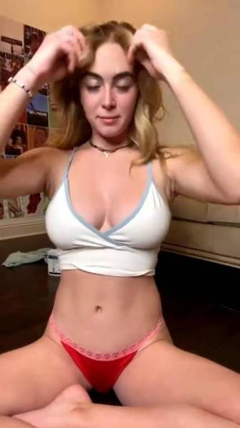 Grace Charis Topless Stretching Livestream Video Leaked on fanspics.com