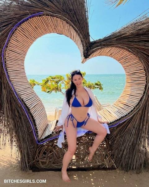 Angela White onlyfans nudes on fanspics.com