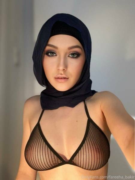 Fareeha Bakir Nude Hijab Strip  Set  on fanspics.com