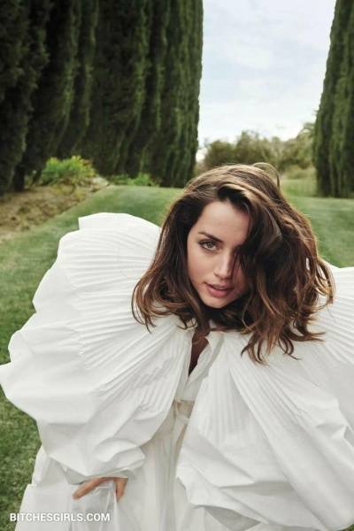 Ana Armas Nude Latina - Armas Celebrities  Nude Videos on fanspics.com