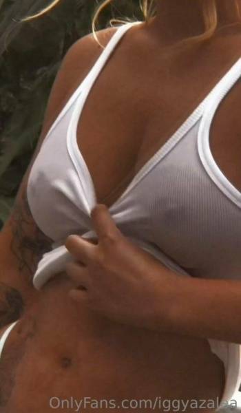Iggy Azalea Nude See-Through Pool  Video  - Usa - Australia on fanspics.com