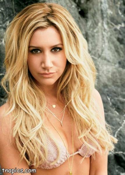 Ashley Tisdale Nude on fanspics.com