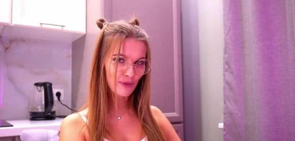 Blowjob with glasses and no glasses pussy fuck on fanspics.com