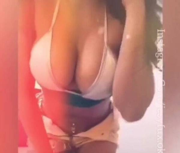 Hot slut gets naked during a live show on fanspics.com