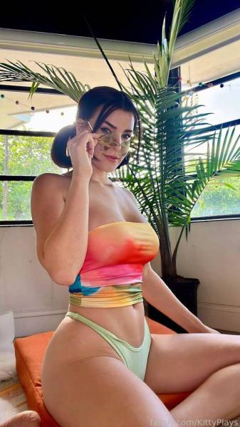 KittyPlays Sexy Colorful Top Thong Fansly Set Leaked on fanspics.com
