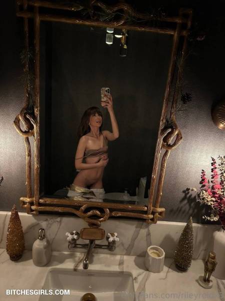 Riley Reid Petite Nude Girl - Therileyreid Onlyfans Leaked Naked Video on fanspics.com