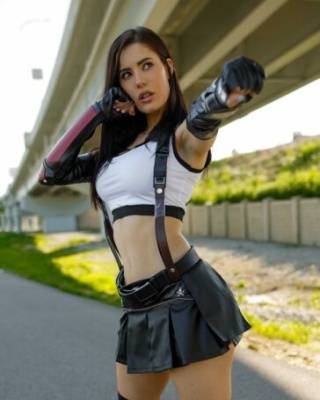 Erin Olash Final Fantasy Tifa Cosplay Set  - Usa on fanspics.com