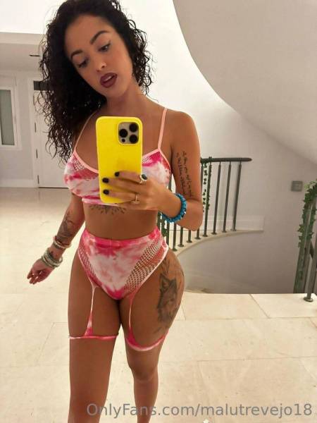 Malu Trevejo Lingerie Bodysuit Mirror Selfies Onlyfans Set Leaked - Usa on fanspics.com