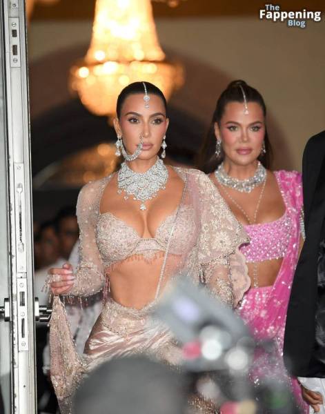 Kim Kardashian & Khloe Kardashian Look Sexy at Anant Ambani’s Wedding (22 Photos) on fanspics.com