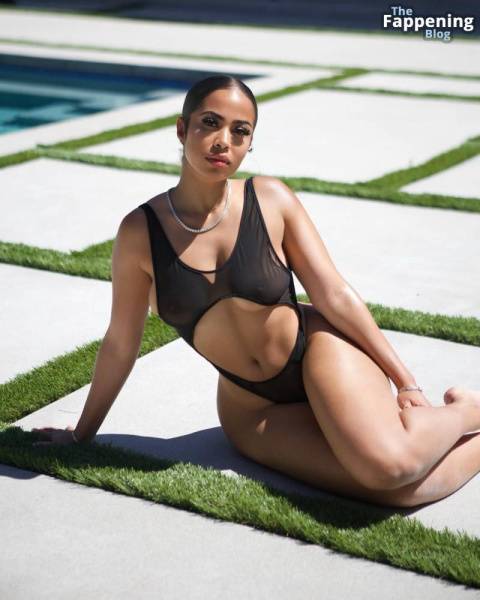 Yasmine Lopez Nude & Sexy Collection (17 Photos) on fanspics.com