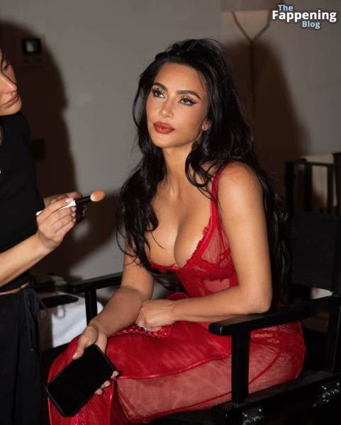 Kim Kardashian Sexy (8 New Photos) on fanspics.com