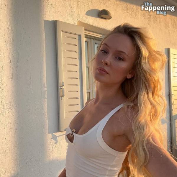 Zara Larsson Sexy (2 Photos) on fanspics.com