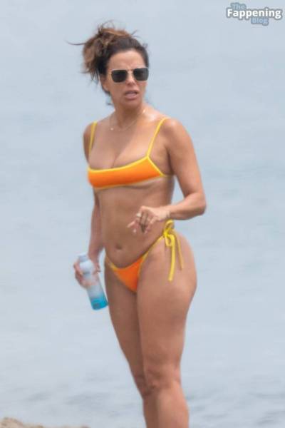 Eva Longoria Displays Her Sexy Booty on the Beach in Marbella (28 Photos) - Spain on fanspics.com