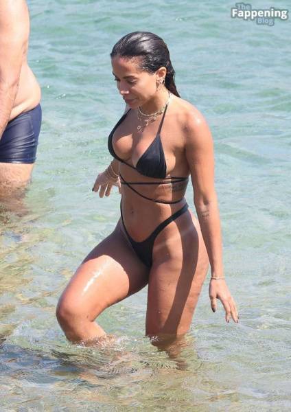 Anitta Enjoys the Hot Summer Sun as She Raised a Few Temperatures Out in Mykonos Island (69 Photos) - Brazil on fanspics.com