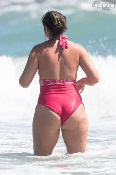 Jacqueline Jossa Has Fun in the Sun on the Beach in Spain (92 Photos) - Spain on fanspics.com